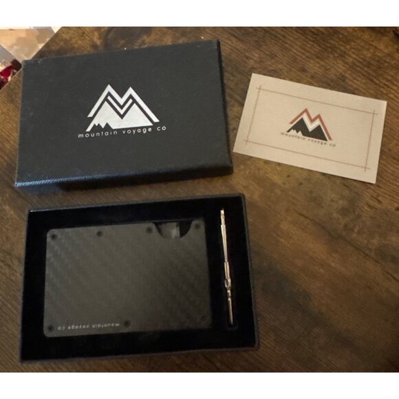 Mountain Voyage Co. minimalist wallet RFID Blocking NEW In Box - Picture 1 of 4
